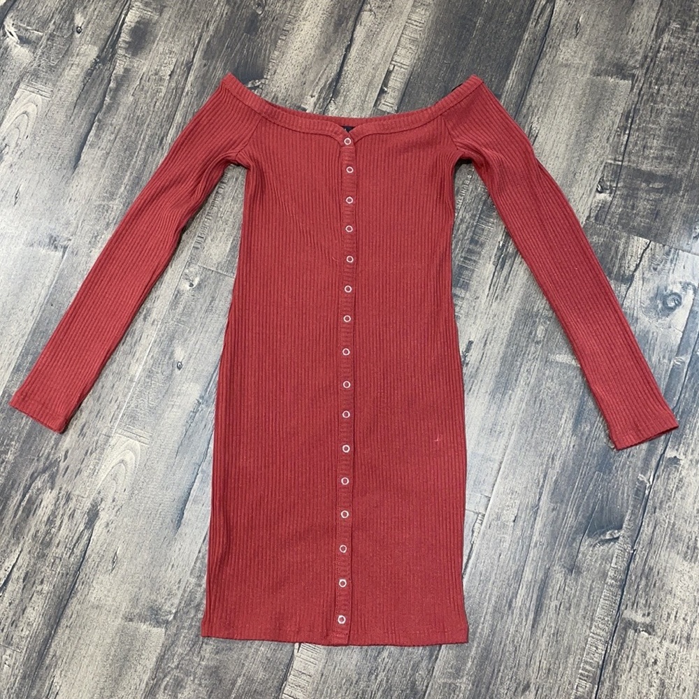 Gently used long sleeve ribbed dress - Picture 2 of 4